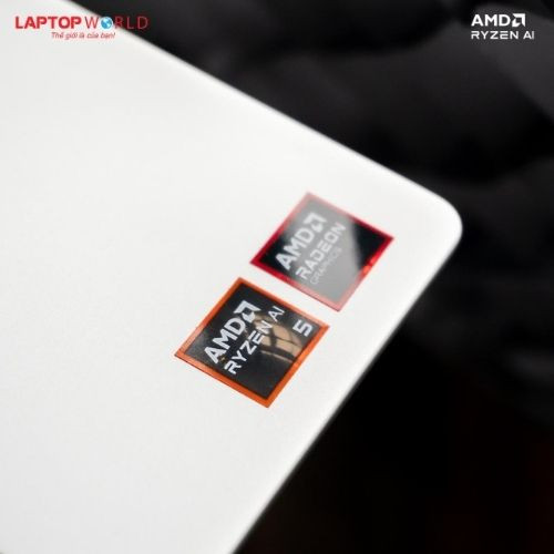 Tân sinh viên nên mua laptop nào? Thời điểm nào nên mua laptop?