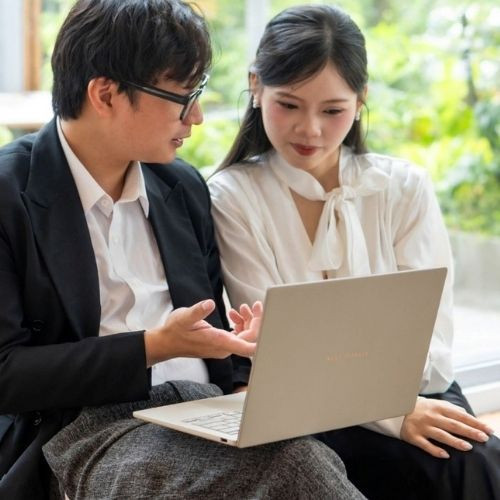 Laptop Mỏng Nhẹ 2026: Top Máy Dưới 1.5kg Cho Dân Di Chuyển