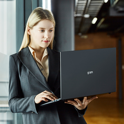 Laptop LG Gram 2021 bao giờ có hàng?