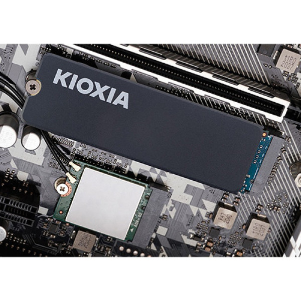 Ổ cứng SSD Kioxia Exceria Heatsink 1TB M.2 2280 NVMe PCIe Gen 4x4 (LSC11K1T02G8)